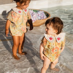 Elegant and lightweight rompers. Handcrafted prints and embroidery 🌸

Des barboteuses élégantes et légères. Des imprimés et des broderies faits main 🌸

Pic by @manuelafranjouphoto 

#romper #handmade #baby #bachaa #parís
