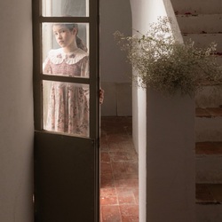 Fragrances we never forget. Powdery hues that speak to us. Memories that come rushing back. A hushed atmosphere, perfectly preserved.
The door of this old boudoir had remained closed for so long. We rediscovered the treasures of the past.
Those that travel through time, carried by nostalgia, and feel like an obvious choice when borrowed from history.

Les parfums que l’on n’oublie pas. Les couleurs poudrées qui nous parlent. Les souvenirs qui nous reviennent. Une atmosphère feutrée restée intacte.
La porte de ce vieux boudoir était restée fermée depuis si longtemps. Nous avons retrouvé nos trésors d’autrefois. 
Ceux qui traversent le temps au gré de la nostalgie et qui s’imposent comme une évidence lorsqu’on les dérobe au passé.

Poetic pic by @manuelafranjouphoto 

#bachaa #paris #poeticfashion