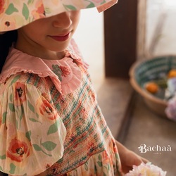 Our flowers will be with you all summer long 🌸
Enjoy our Summer Sale ☀️ 

Nos fleurs vont vous accompagner tout l’été 🌸
Profitez de nos soldes d’été ☀️

Pic by @manuelafranjouphoto 

#bachaa #paris #summersale