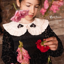 We create poetry. You write the story 🌸

📷 @manuelafranjouphoto 

#poeticfashion #kidfashion #bachaa #paris