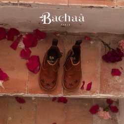 These boots combine comfort and elegance in a style that is effortlessly chic with a touch of vintage charm 🌺

A collaboration with the wonderful brand @pepechildrenshoes 

Pic by @manuelafranjouphoto 

#bachaa #paris #shoes #collab
