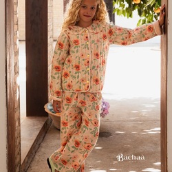 Trousers and a jacket for cool summer nights.

Pic by @manuelafranjouphoto 

#summer #bachaa #paris