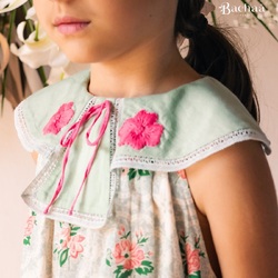 Details of the new handembroidered collar from our summer collection 🪡🌸

📷 @manuelafranjouphoto 

#collar #handembroidery #summercollectionُ #bachaa #paris