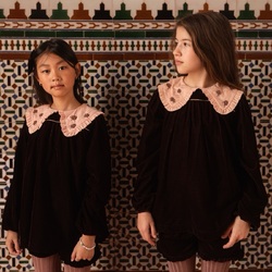 Our CARAMEL set is crafted from sumptuous Chocolate-coloured velvet. It features a blouse adorned with a delicately hand-embroidered collar and matching shorts with a smocked waist.

The entire set is delicately lined with contrasting organic cotton voile for a beautifully soft and refined finish.

Pic by @manuelafranjouphoto 

#bachaa #paris #set #velvet #kidsfashion