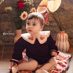 Our ANGEL romper, made from a sumptuous burgundy velvet. 

Pic by @manuelafranjouphoto 

#celebration #romper #kidfashion #velvet #burgundy #bachaa #paris
