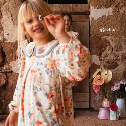 SALE | NOW 40% OFF. 
Our poetry is waiting for you 🌸

Pic by @manuelafranjouphoto 

#poeticfashion #kidsfashion #bachaa #paris